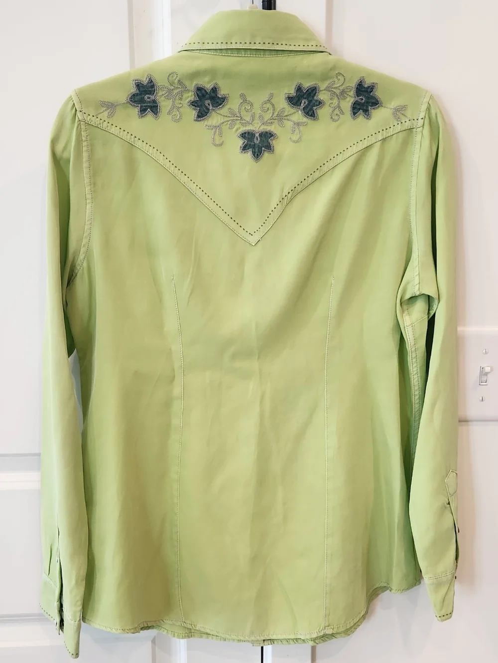 Ryan Michael Women's Lime Green Embroidered Button-Down Shirt - Picture 6 of 7